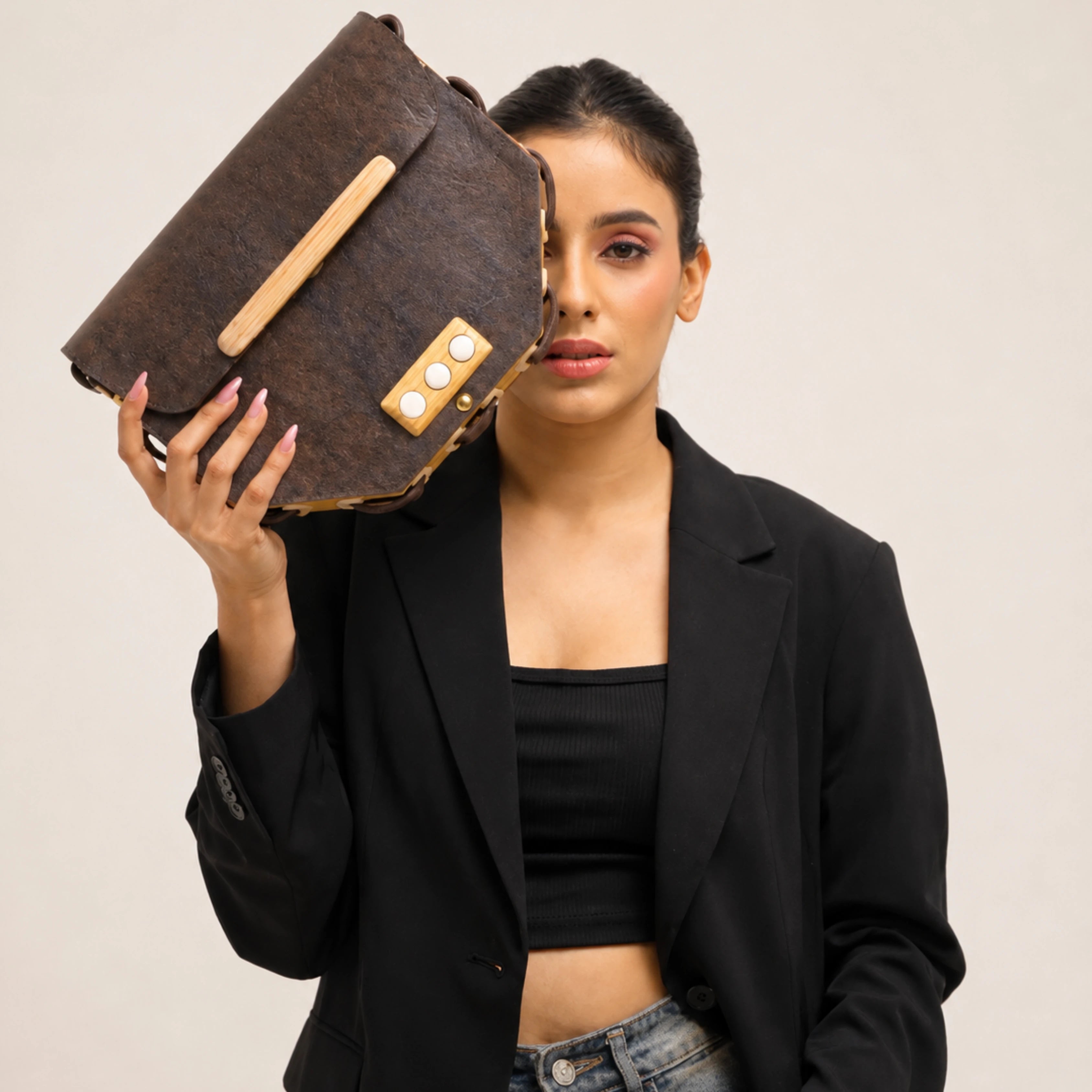 Woodlyn Loom – Handcrafted Vegan Leather Crossbody Bag